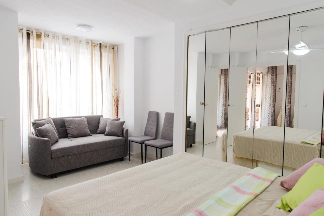 Holiday Suite Playa Del Cura Torrevieja Bagian luar foto