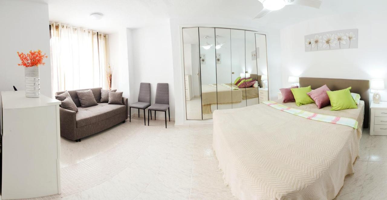 Holiday Suite Playa Del Cura Torrevieja Bagian luar foto