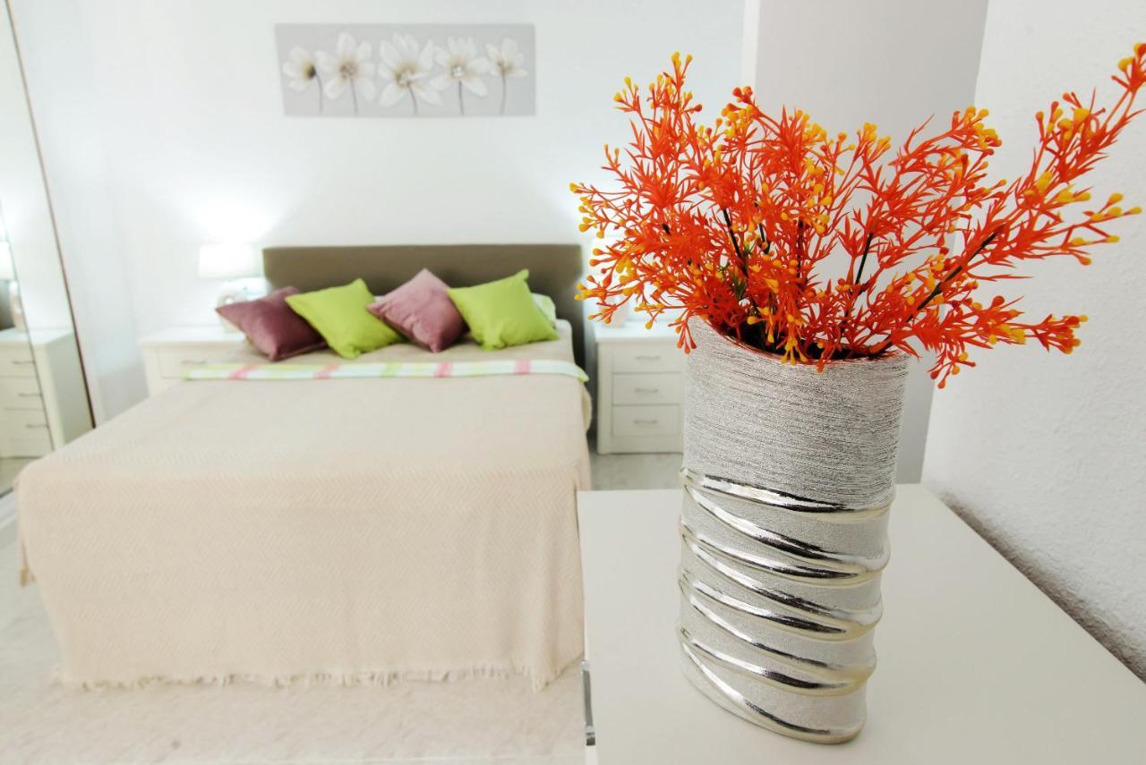 Holiday Suite Playa Del Cura Torrevieja Bagian luar foto