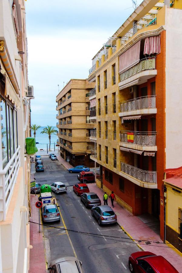 Holiday Suite Playa Del Cura Torrevieja Bagian luar foto
