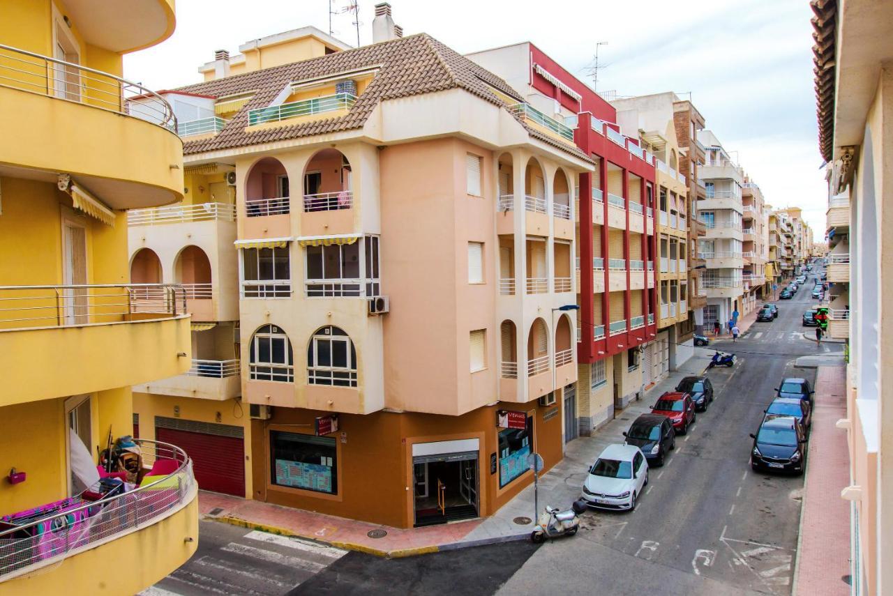 Holiday Suite Playa Del Cura Torrevieja Bagian luar foto